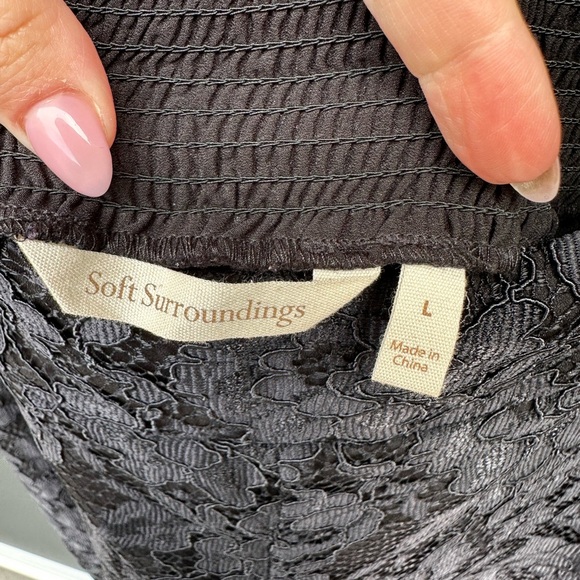 Soft Surroundings Black and Navy Lace Elastic Waist Cropped Pants Women's Large - Picture 5 of 6